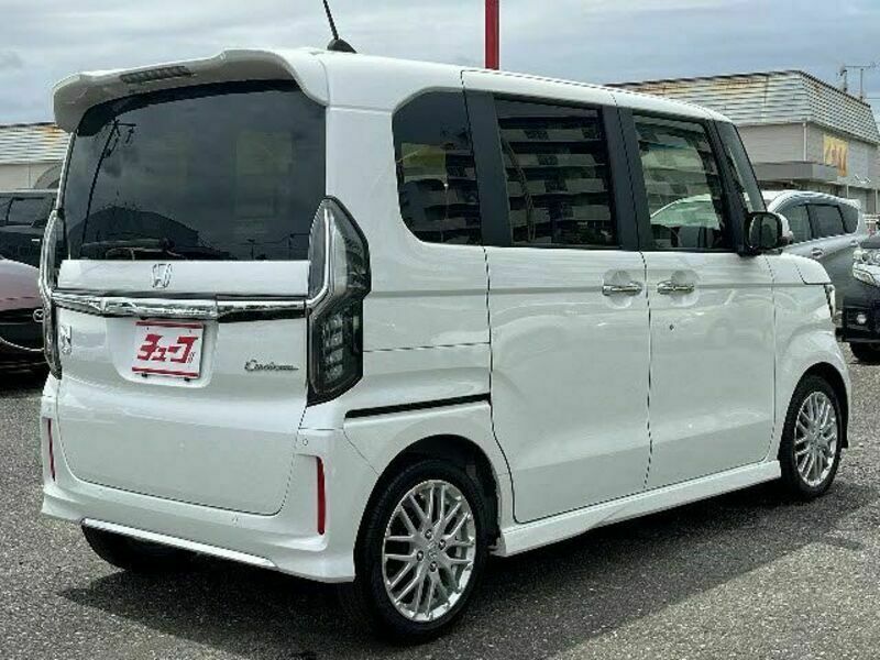 N BOX CUSTOM