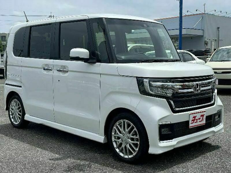 N BOX CUSTOM