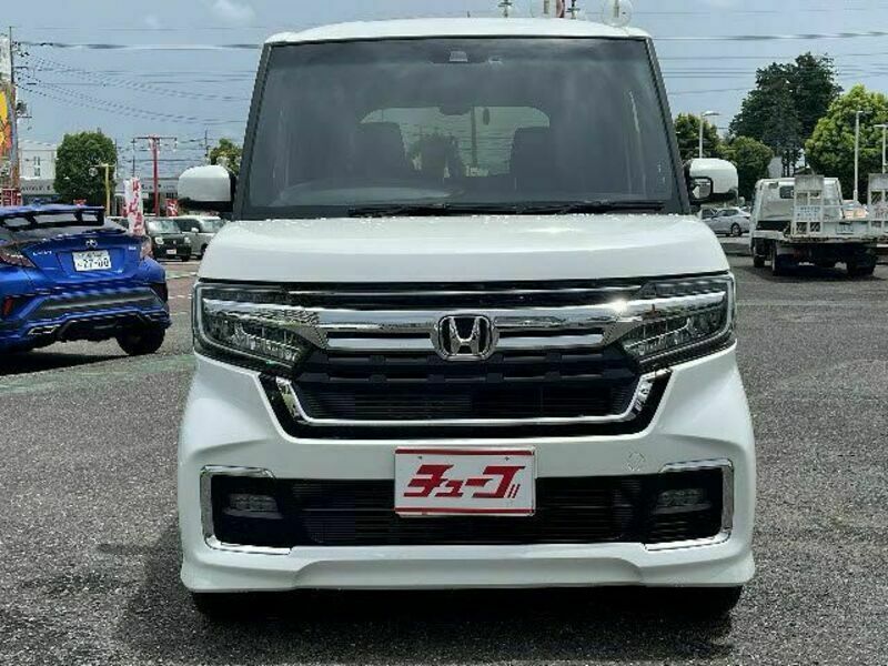 N BOX CUSTOM