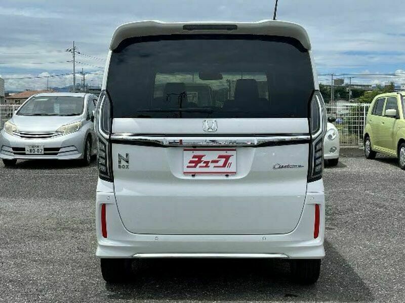 N BOX CUSTOM