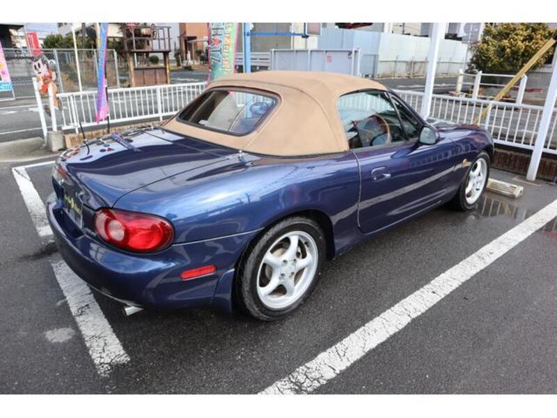 ROADSTER