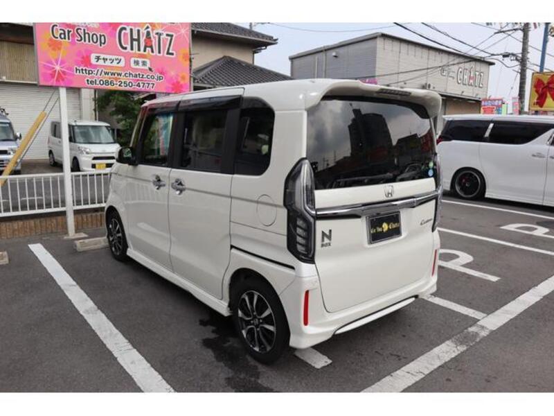 N BOX CUSTOM
