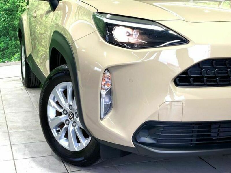 YARIS CROSS