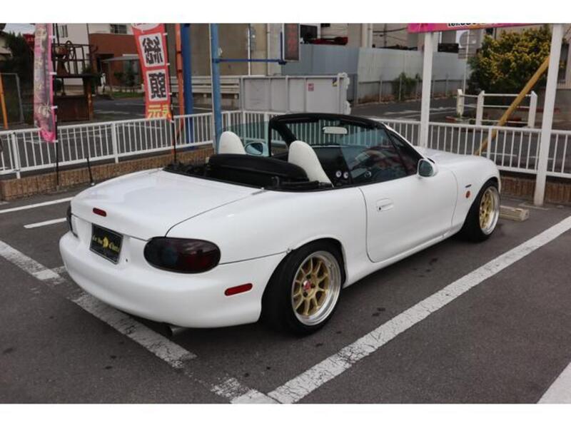 ROADSTER