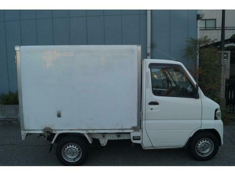 CLIPPER TRUCK