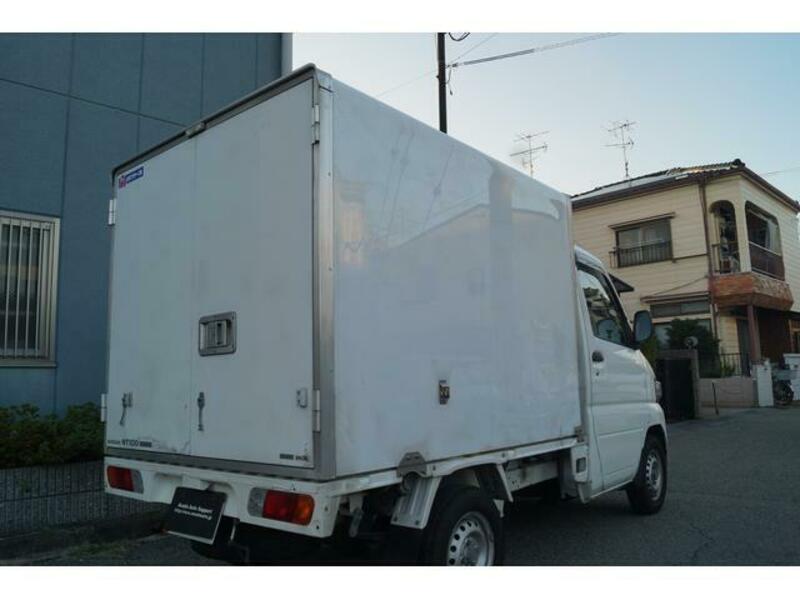 CLIPPER TRUCK