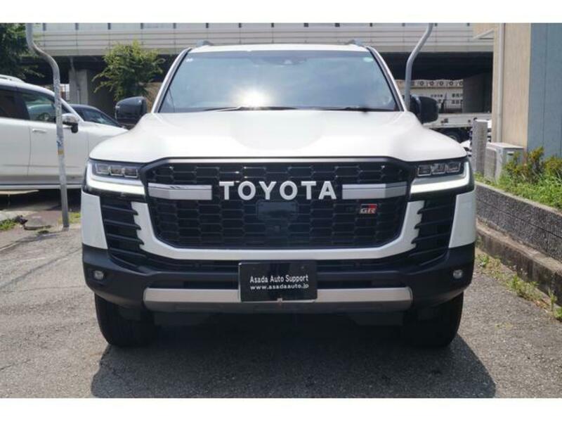 LAND CRUISER