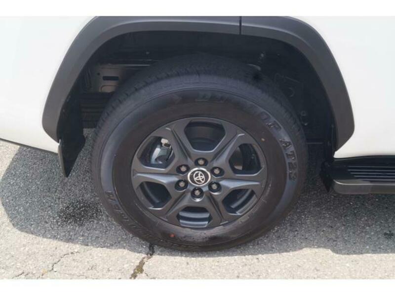 LAND CRUISER