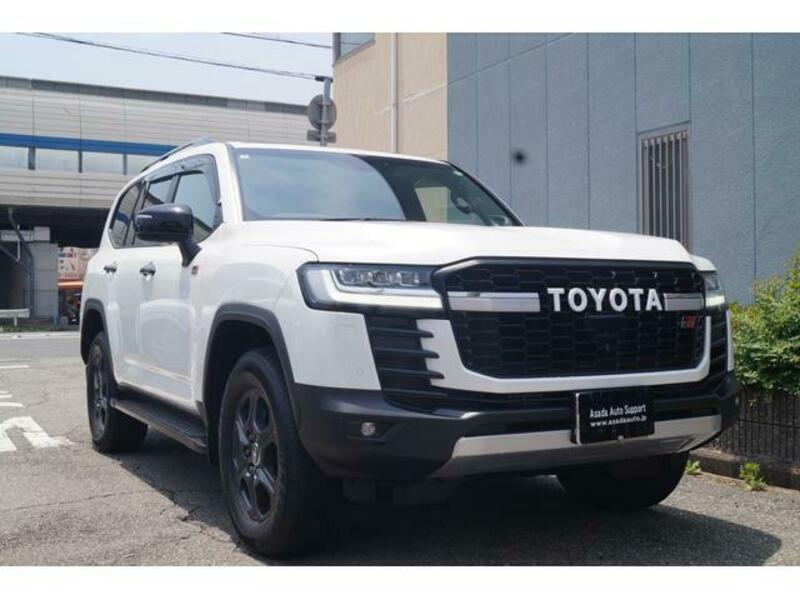 TOYOTA LAND CRUISER