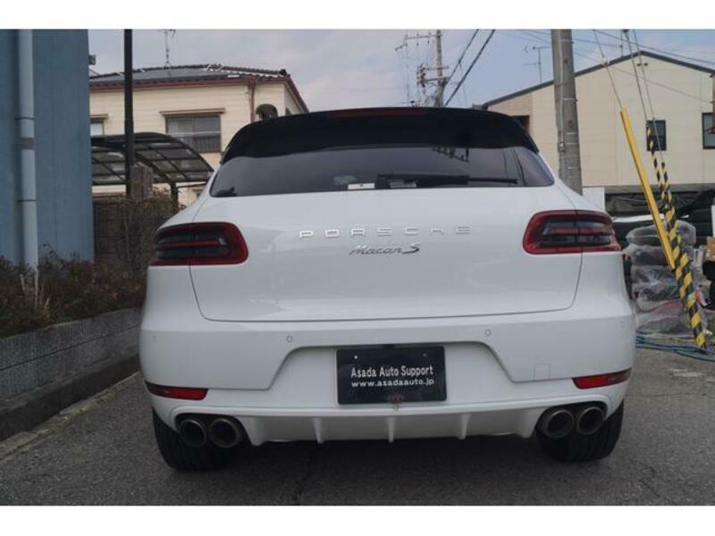 MACAN