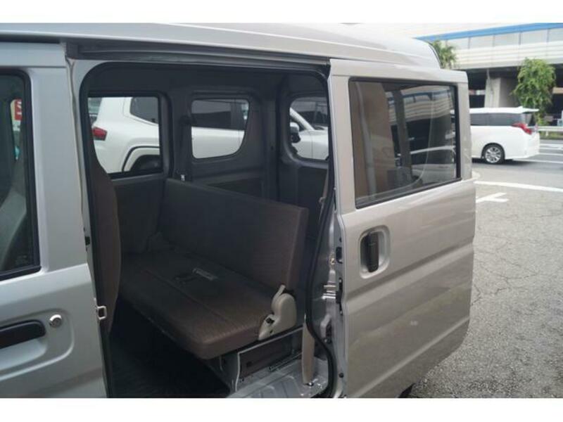 MINICAB VAN