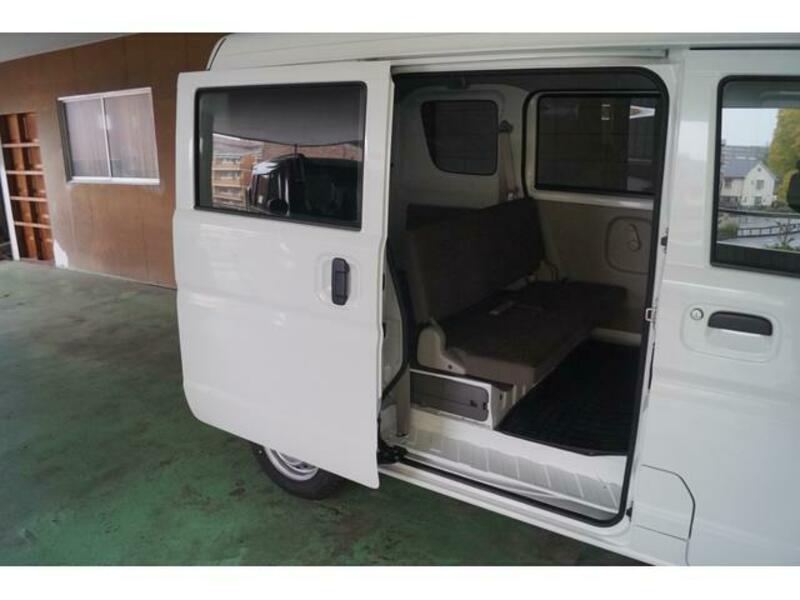 MINICAB VAN