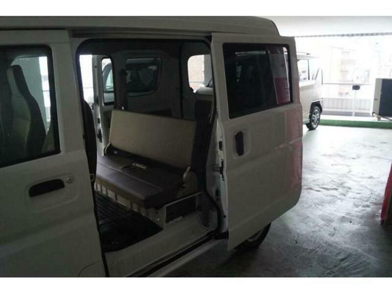 MINICAB VAN