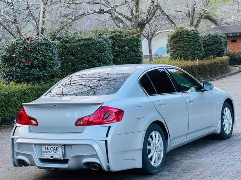 SKYLINE