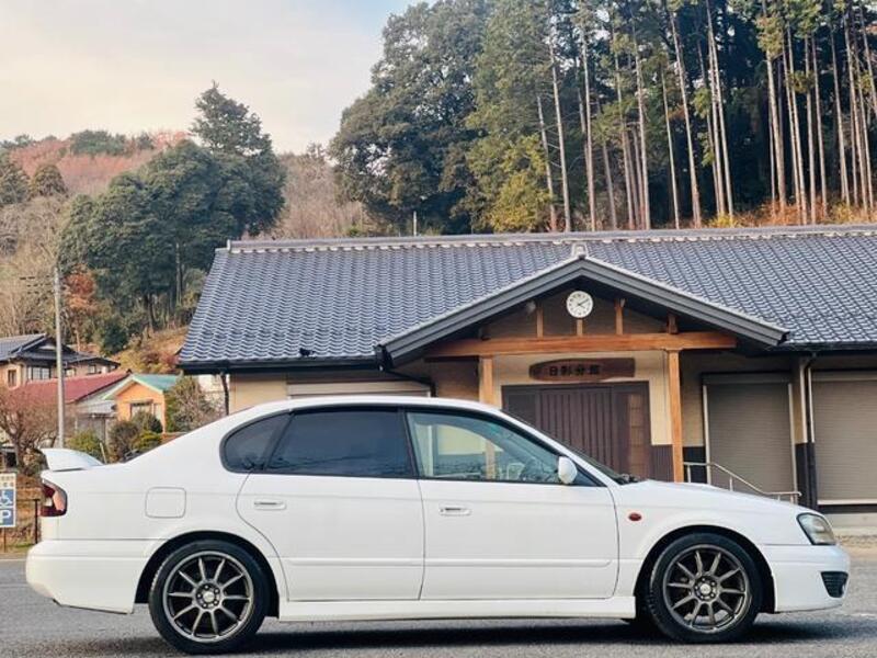 LEGACY B4