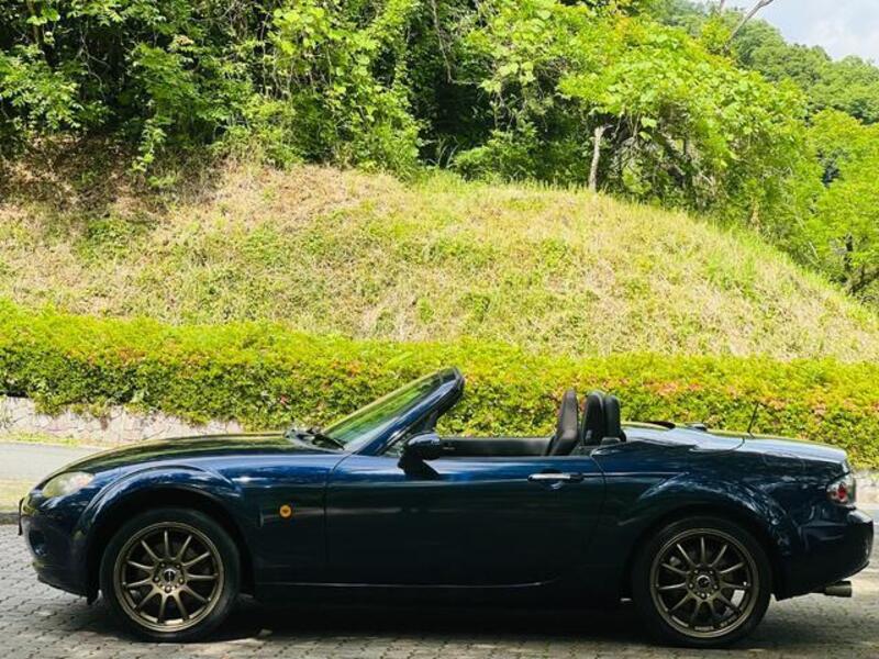 ROADSTER