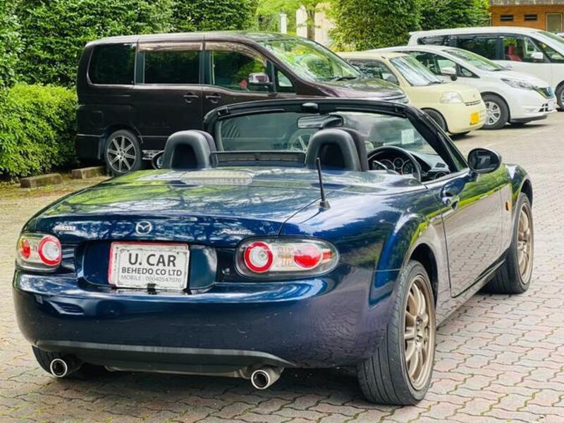 ROADSTER