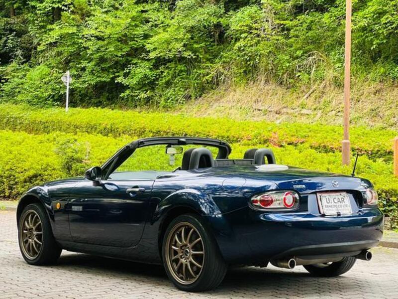 ROADSTER