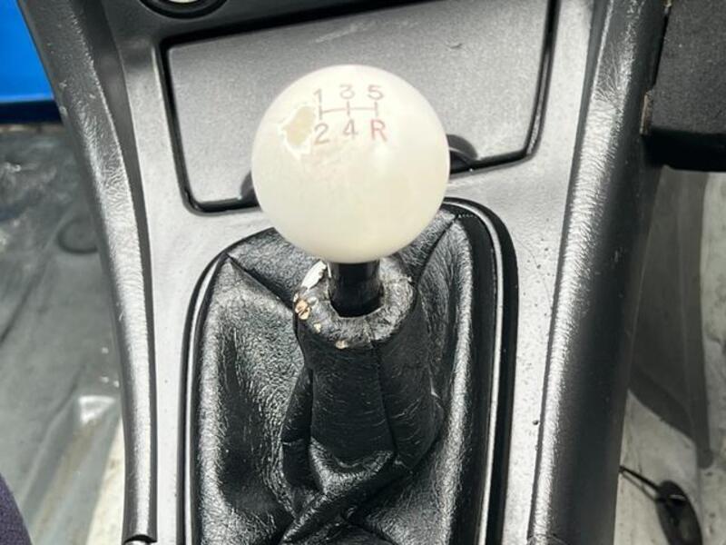 COROLLA LEVIN