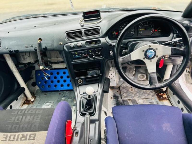 COROLLA LEVIN