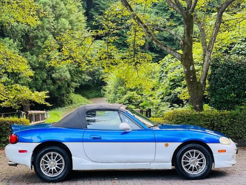ROADSTER