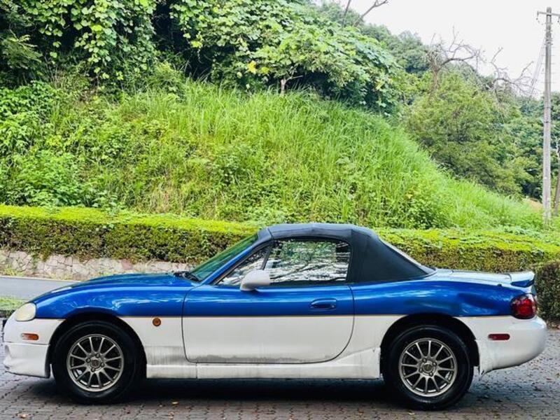 ROADSTER