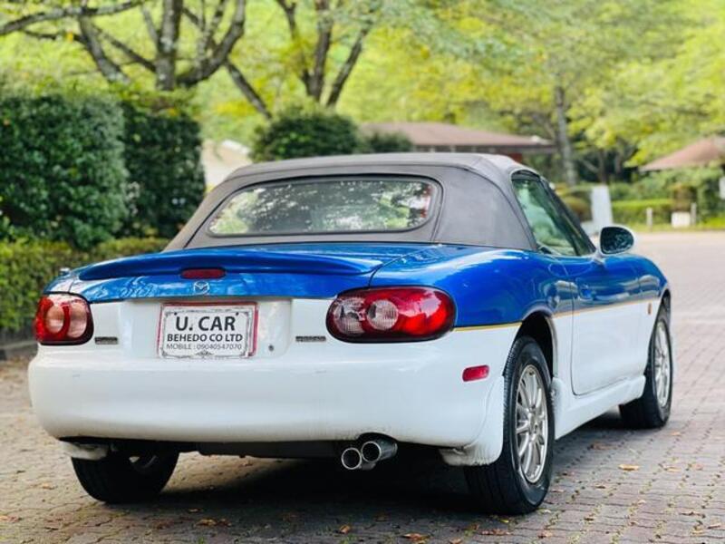 ROADSTER