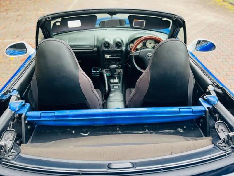 ROADSTER