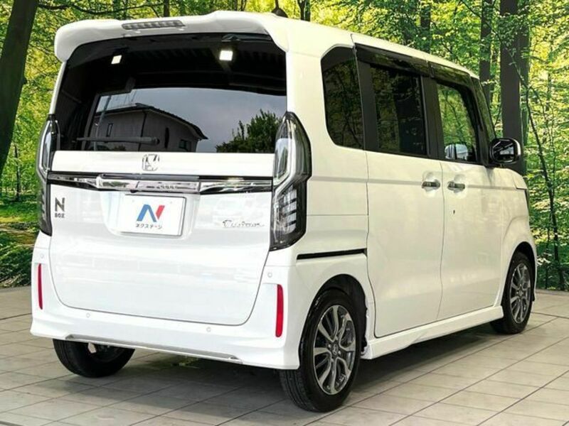 N BOX CUSTOM