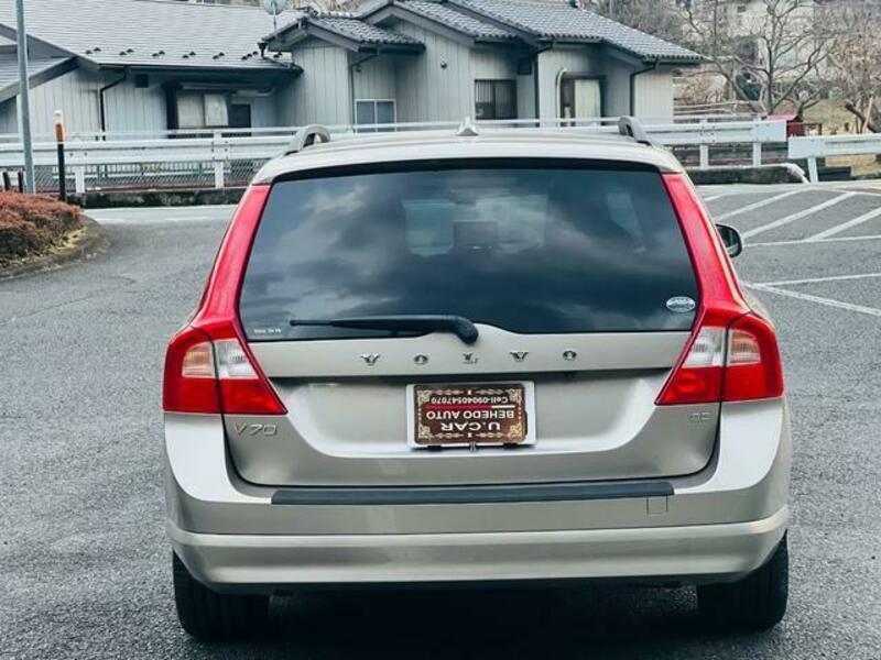 V70