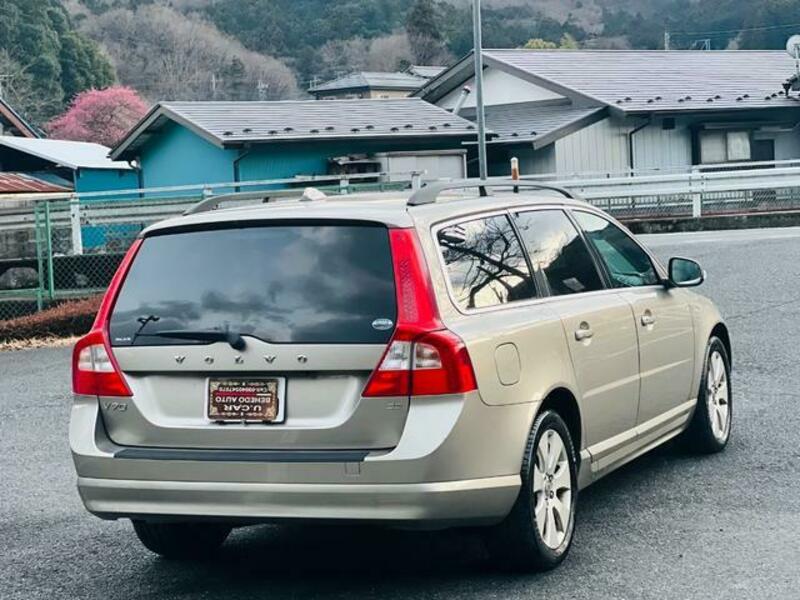 V70