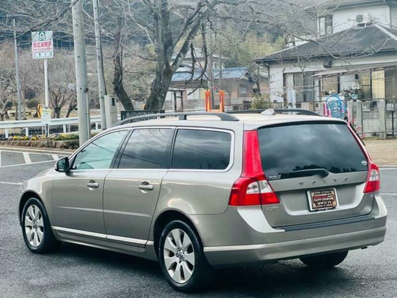 V70