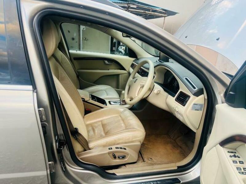 V70