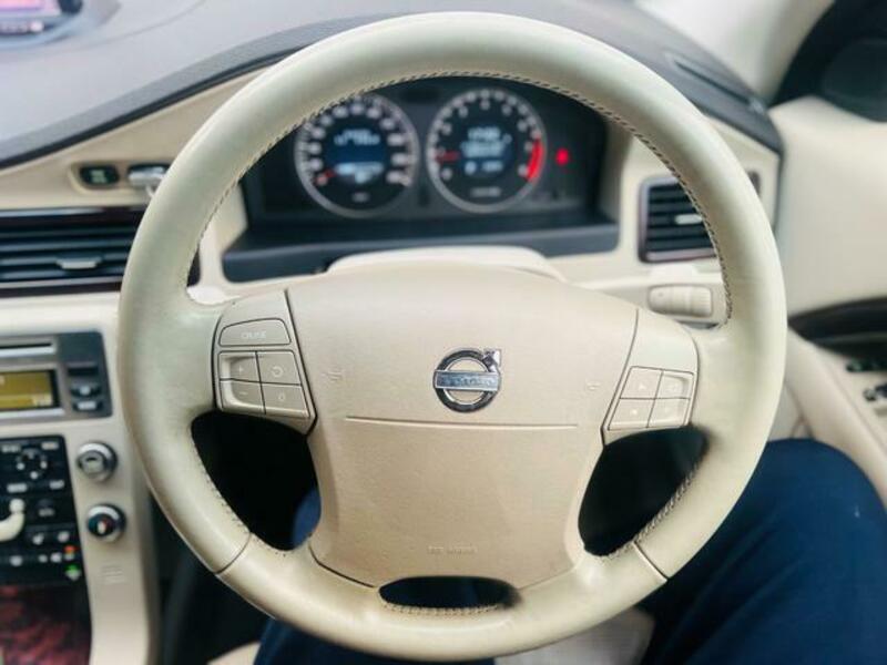 V70