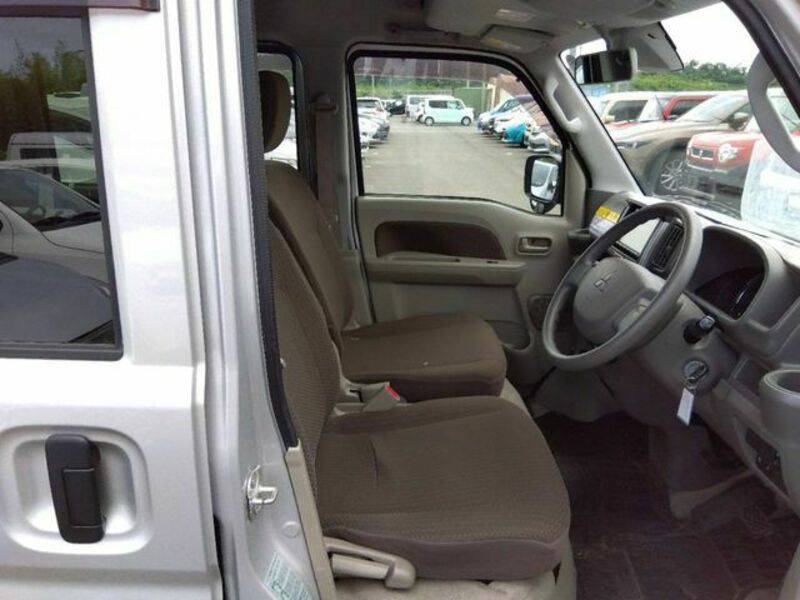 MINICAB VAN