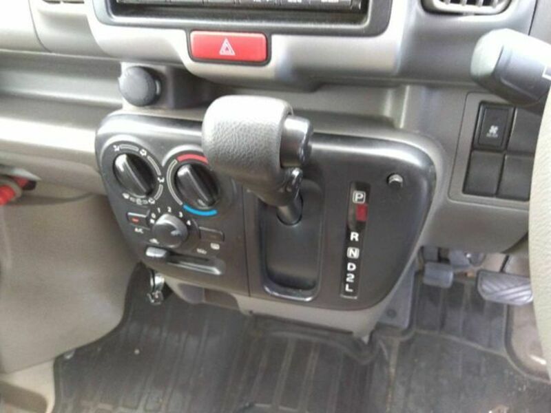 MINICAB VAN