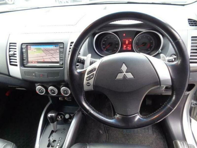 OUTLANDER