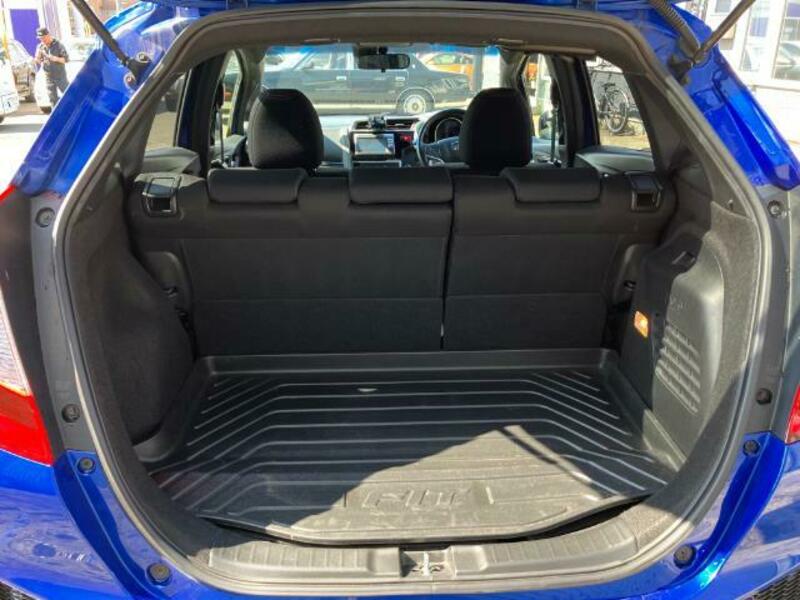 FIT HYBRID