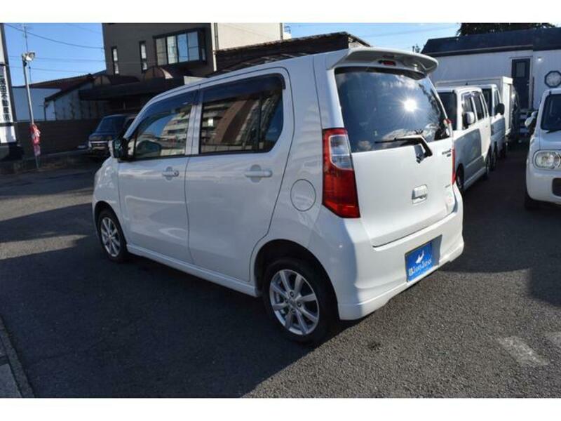 WAGON R