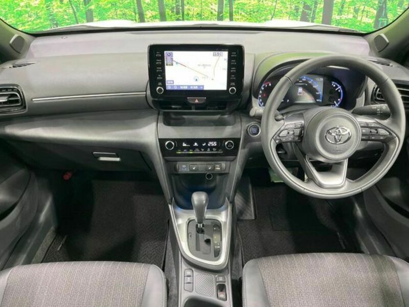 YARIS CROSS