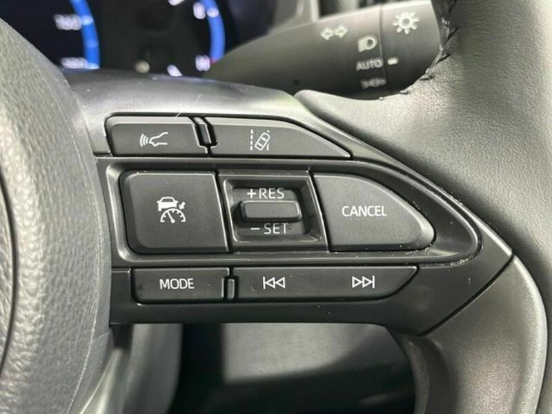 YARIS CROSS