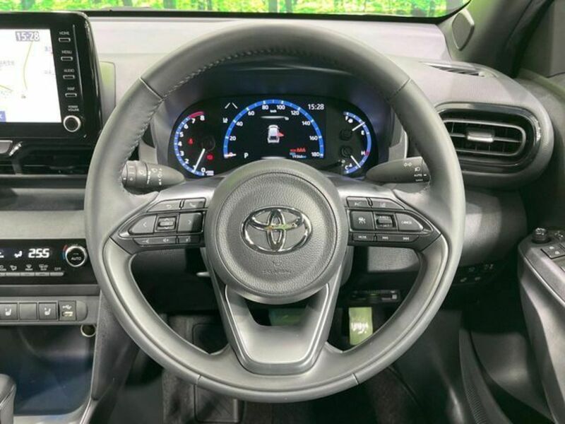 YARIS CROSS