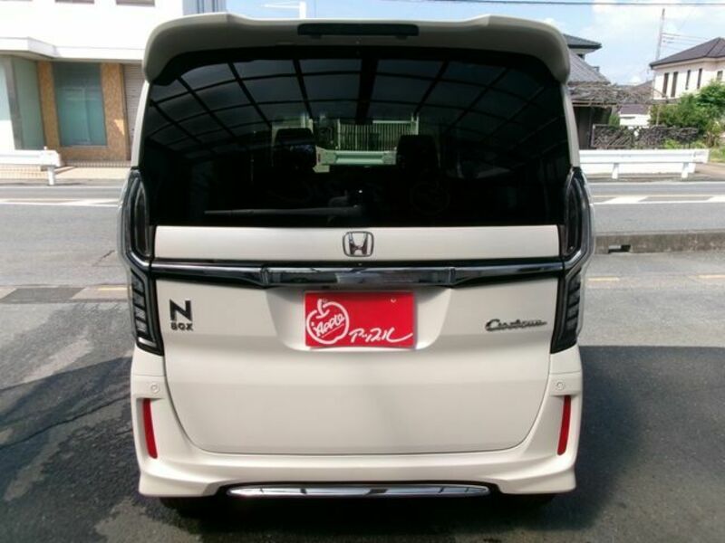 N BOX CUSTOM