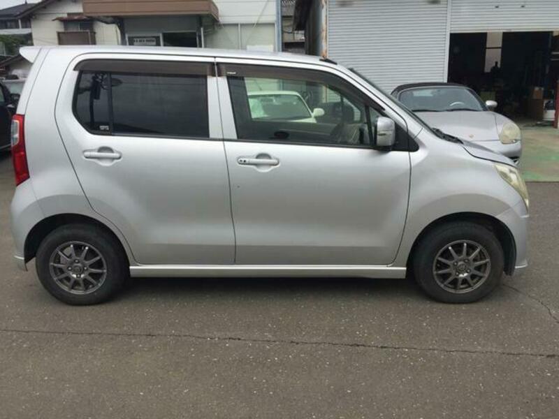WAGON R