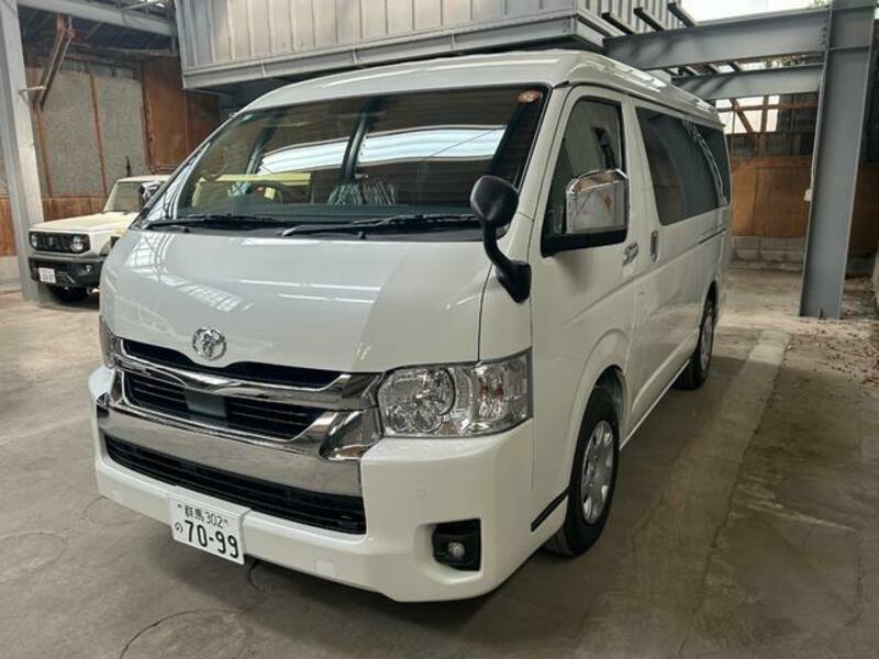 TOYOTA HIACE WAGON