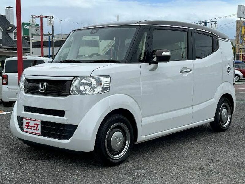 HONDA N BOX SLASH