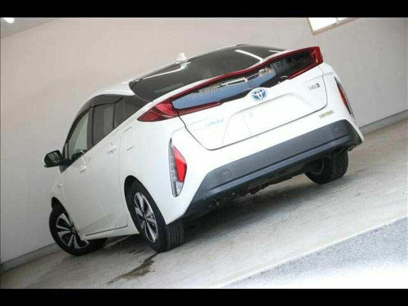 PRIUS PHV