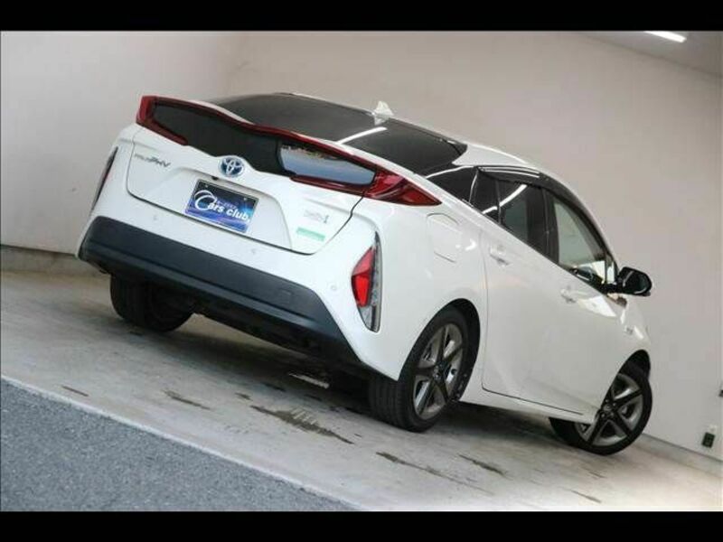 PRIUS PHV