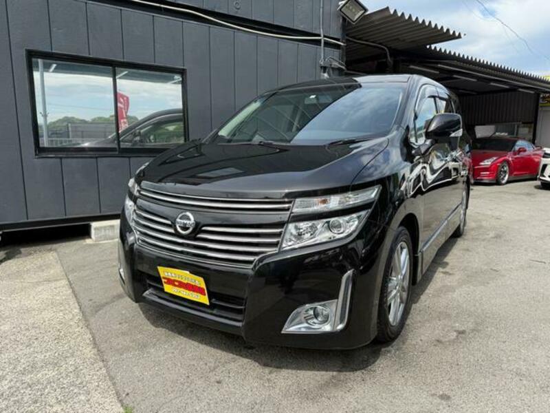 NISSAN ELGRAND