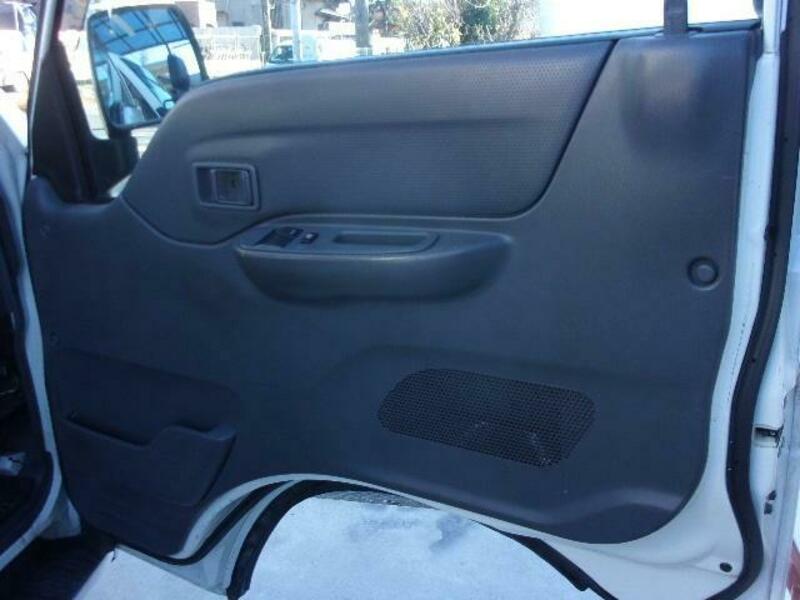 BONGO VAN